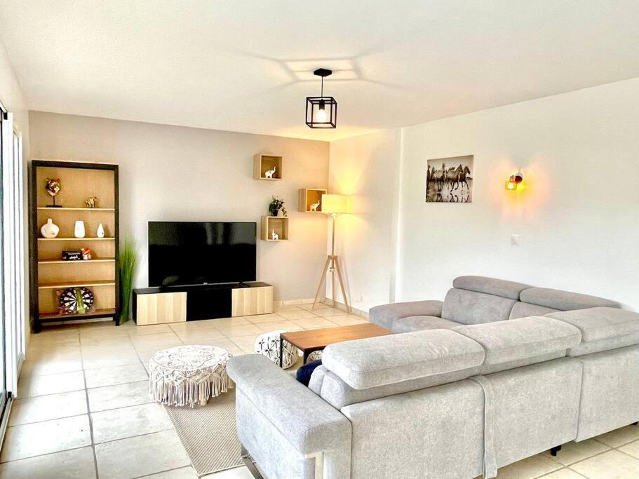 Charmante Villa Pour 10 Personnes Saint-Augustin  Exteriér fotografie